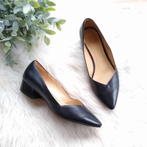 naturalizer pointed toe flats